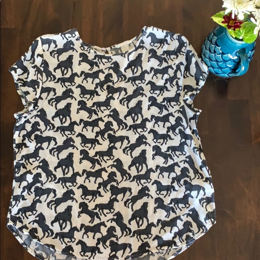 H&M blouse chic look